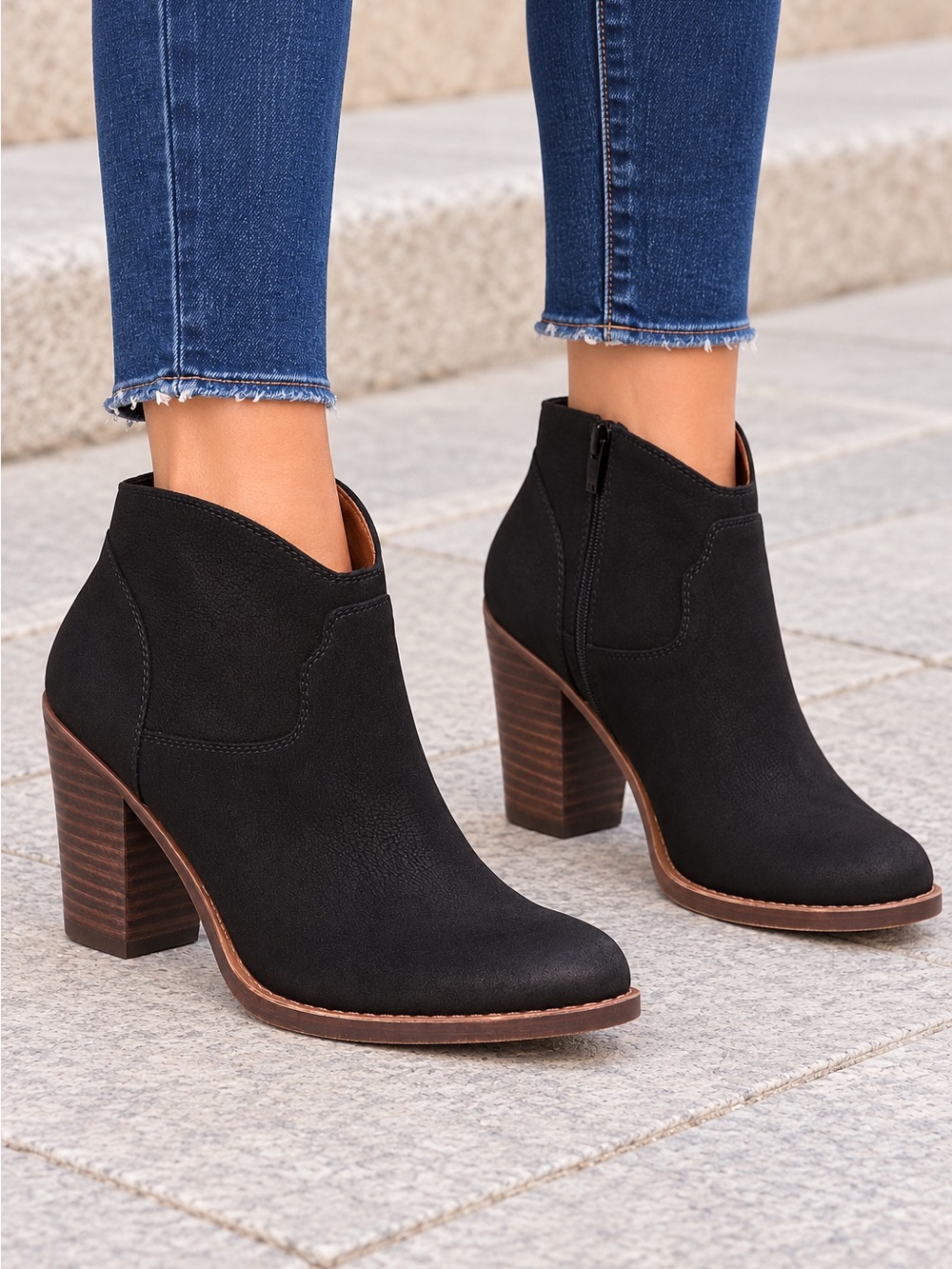 Lucky Brand Black Suede Ankle Boots Western Block Heel Booties Sz 8